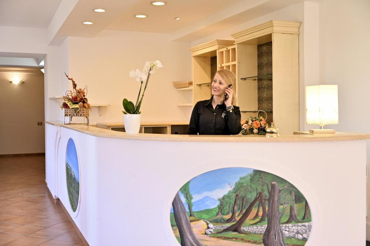 Hotel Marie Claire Ланузей Екстер'єр фото