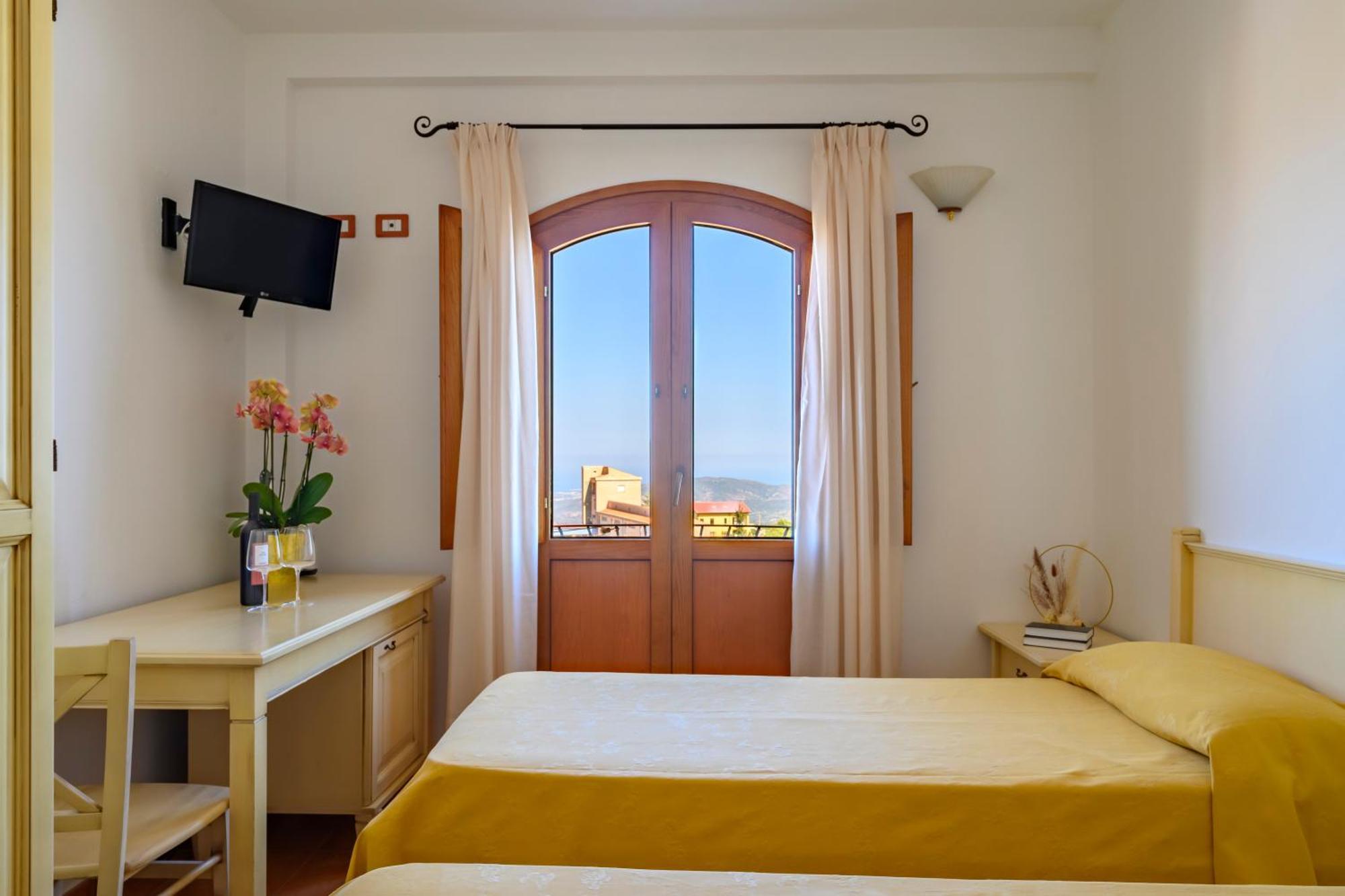 Hotel Marie Claire Ланузей Екстер'єр фото