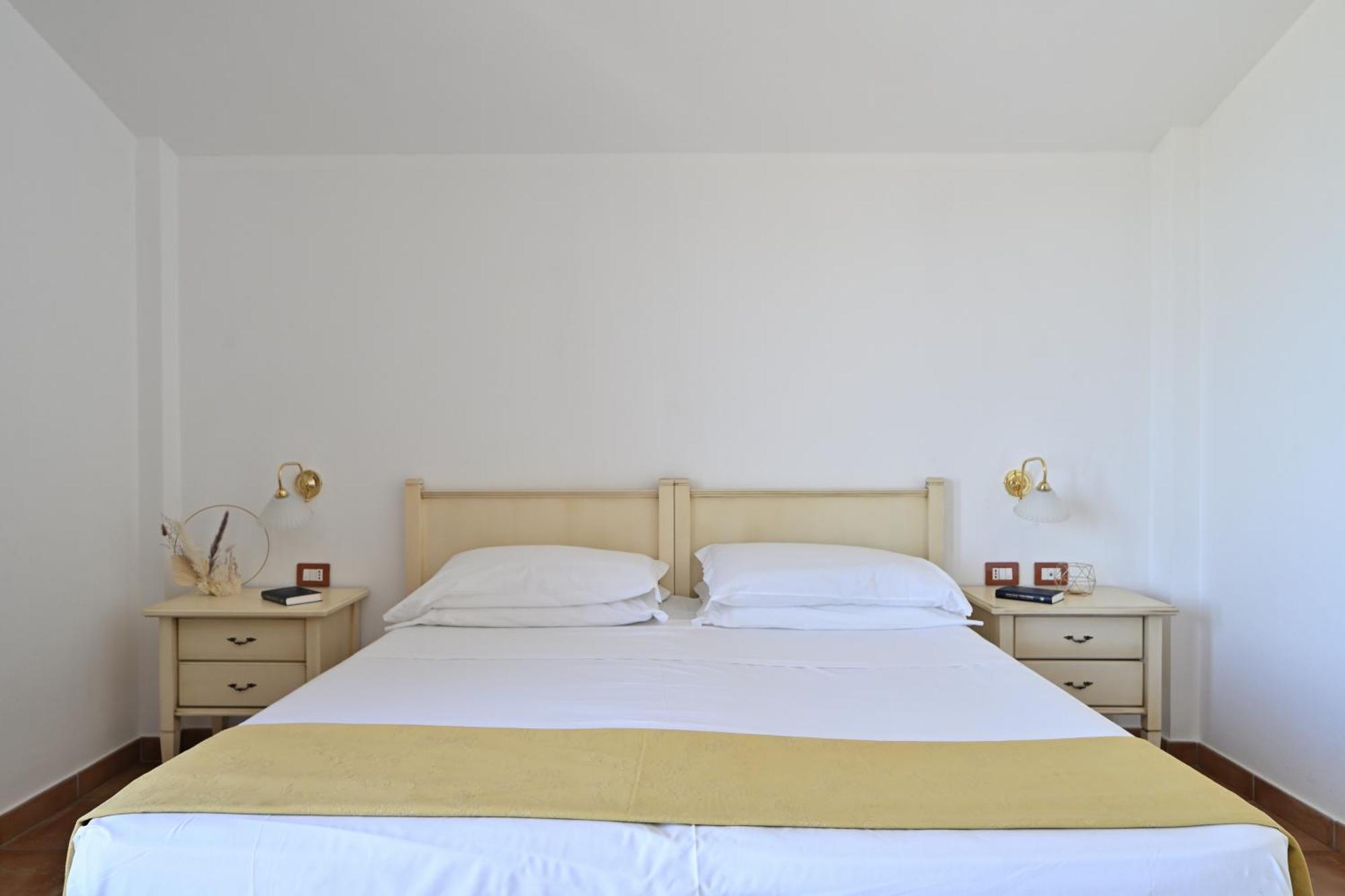 Hotel Marie Claire Ланузей Екстер'єр фото